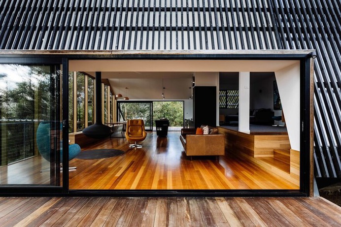 Apollo Bay House on Tasmania's Idyllic Bruny Island