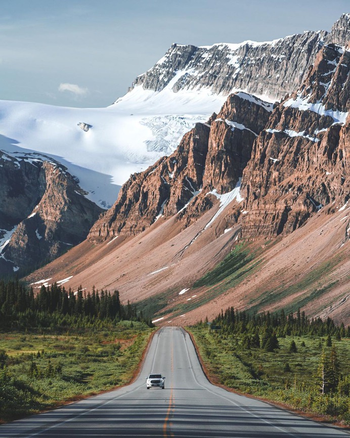 There's not many places in the world where the views from the road are on par with the ones that you hike to... 🚐💨 ⠀⠀⠀⠀⠀⠀⠀⠀⠀⠀⠀⠀⠀ This is definitely one of the reasons I keep coming back to this beautiful part of the world ❤️ ⠀⠀⠀⠀⠀⠀⠀⠀⠀⠀⠀⠀⠀ #AllAboutAdventures by @braybraywoowoo