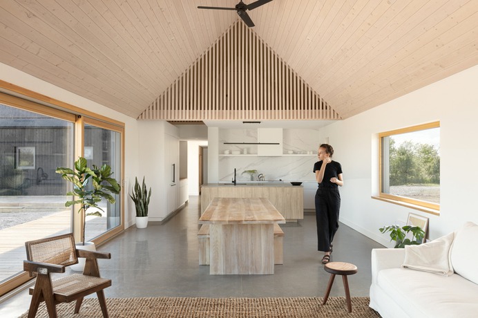 Ell House by Ravi Handa Architect + AAmp Studio
