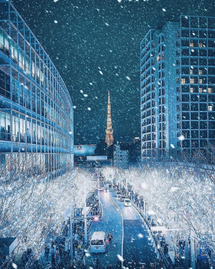 Cyberpunk and Futuristic Street Photography by Yuto Yamada