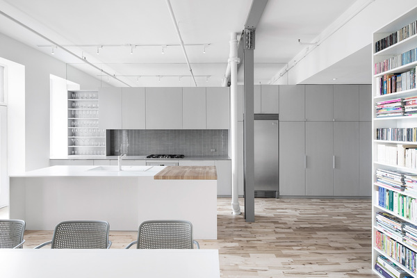 Espace St-Dominique by Anne Sophia Goneau #modern #design #minimalism #minimal #leibal #minimalist