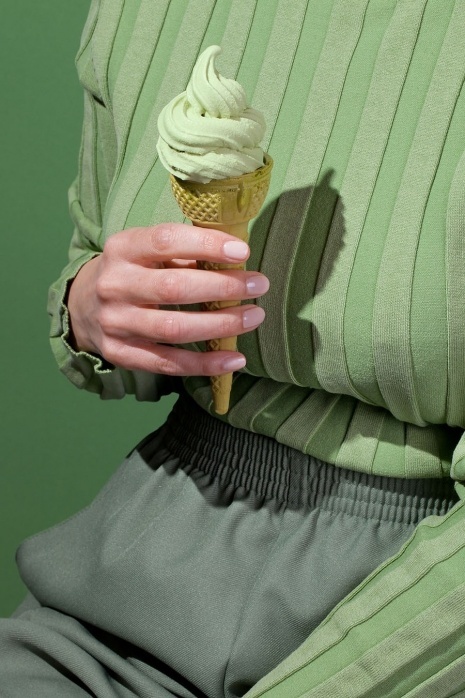 Strangely satisfying photos of food coordinated with monochromatic clothing | Dangerous Minds
