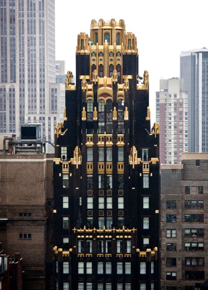 Dark Drama: Black and Gold | Apartment Therapy