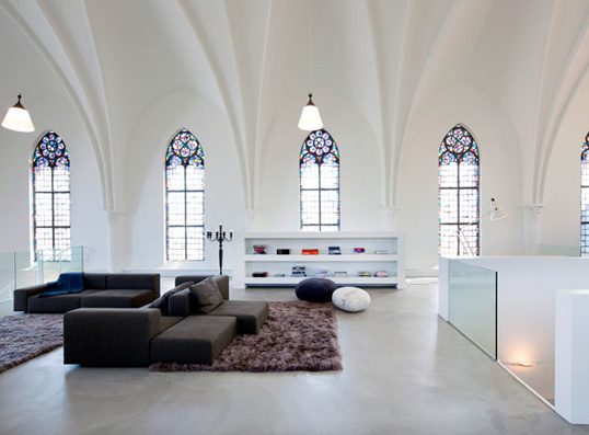Residential church in defringe.com #church #residential #defringe #architecture