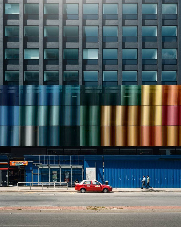 Vibrant Urban and Street Photography by Nattachat Wachirawarakarn