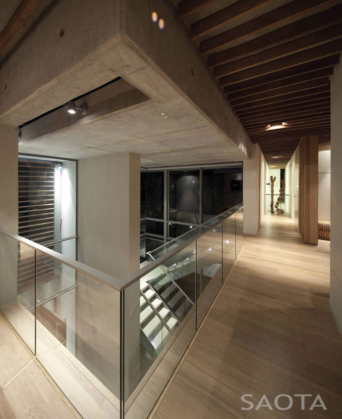 Cozy Seaside Retreat by Antoni Associates - #decor, #interior, #homedecor, #stairs