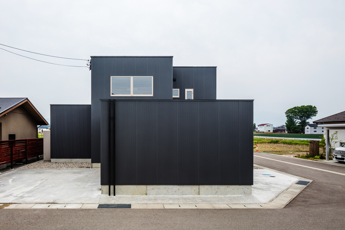 Goro Maru's Residence by Nakasai Architects