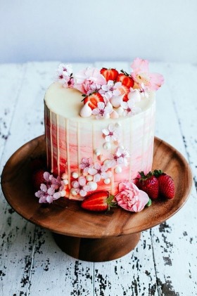 22 visually superb drip wedding cakes - cakes,cake images,cake photography,cake photography ideas,cakes,cakes images,cakes recipes,designer cakes,dessert,desserts