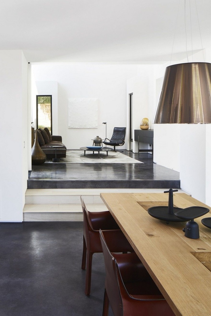 This Monolithic House Evoke the Vernacular of the American Southwest Interpreted by Modernism 5