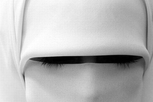 slyapartment | dailydose #white #eyes #black #and #beautiful #covered