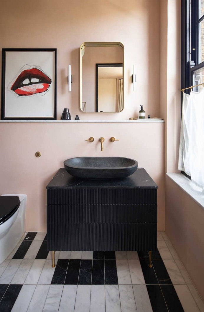 bathroom by Fraher and Findlay
