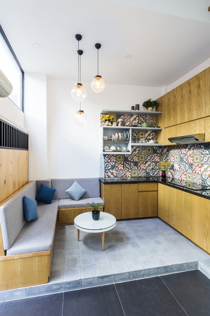 Narrow Vertical Home Maximizes Light and Space in Ho Chi Minh City, Vietnam 8