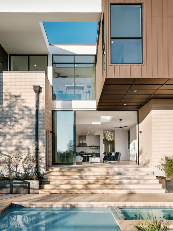 Allotted Space House / Matt Fajkus Architecture