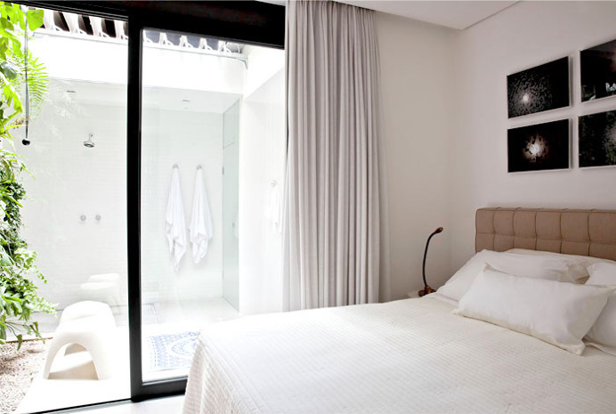 SuperLimao Studio Designed Urban House With Artistic Facade - #decor, #interior, #homedecor, #house, #home, #bedroom