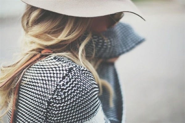 tumblr_myi6gmCrXh1qkpc62o1_1280.png (720×479) #fashion #hut #scarf #style