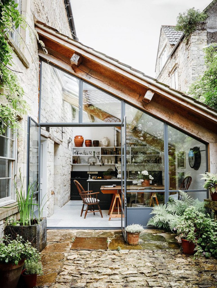 An eighteenth-century weavers' cottage lovingly restored
