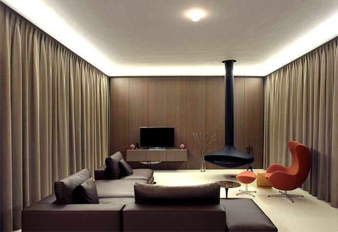 Symmetrical Tripartite Villa Moerkensheide living area open floor plan building geometry #interior #design #living #room