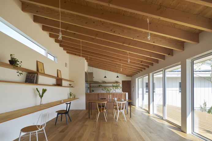House Komoro by KASA ARCHITECTS