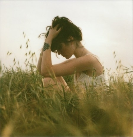 ISO50 Blog – The Blog of Scott Hansen (Tycho / ISO50) » The blog of Scott Hansen (aka ISO50 / Tycho) #photo #field #girl #grass
