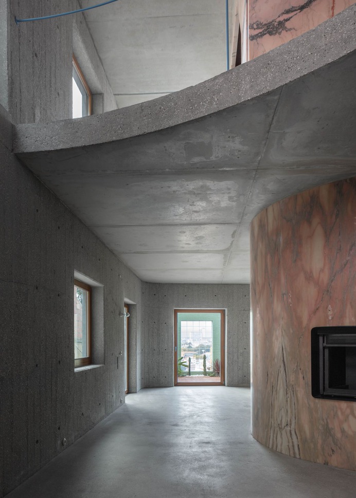 Casa do Monte by Leopold Banchini Architects