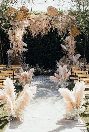 Whimsical wedding style has become a trend in weddings around the world. Wedding organizers and couples strive to preserve the unique playfulness that they saw in fairy tales, and bring it to the wedding celebration!