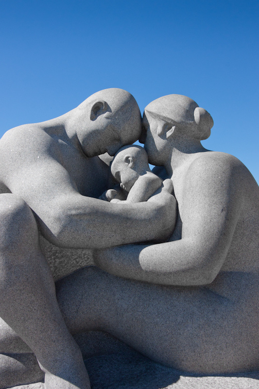 photo #norway #family #sculpture #stone