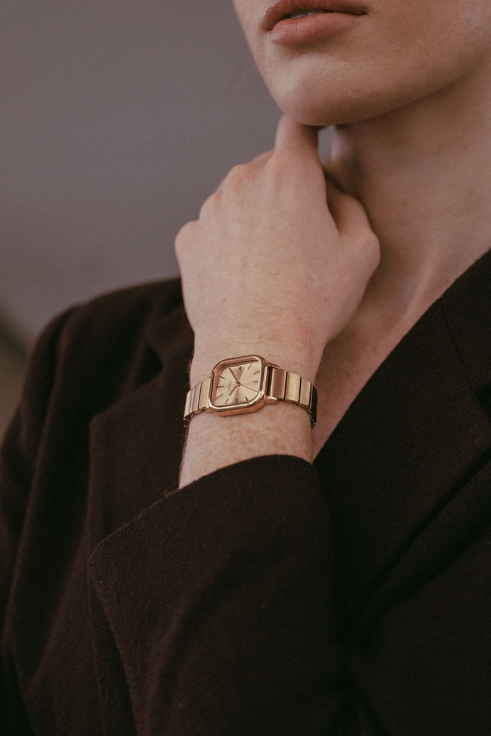 BREDA Watches KINSHIP collection - Mindsparkle Mag The BREDA Spring 2019 collection takes a modern approach to classic characteristics, an ode to the items that travel through generations while making way for new pieces to be cherished. #logo #packaging #identity #branding #design #color #photography #graphic #design #gallery #blog #project #mindsparkle #mag #beautiful #portfolio #designer