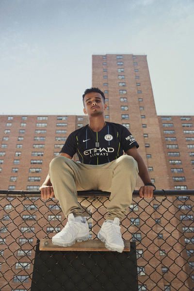 Manchester City’s Away Kits are a Battle Cry from the Club’s Watershed Match 4