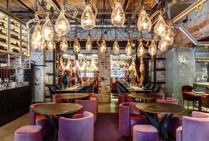 BeefZavod Restaurant by Enterior - InteriorZine