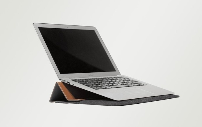 Peak Macbook Sleeve & Stand #tech #flow #gadget #gift #ideas #cool