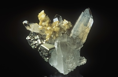 tumblr_lhdhp9W7Mn1qapvgp.jpg (Immagine JPEG, 500x326 pixel) #gem #stone