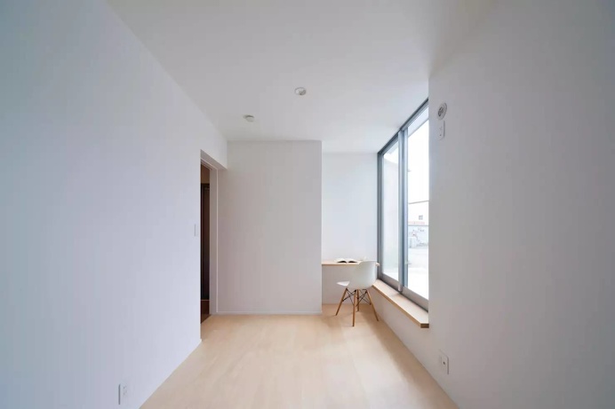 Nakamama Base by Kiriko Design Office