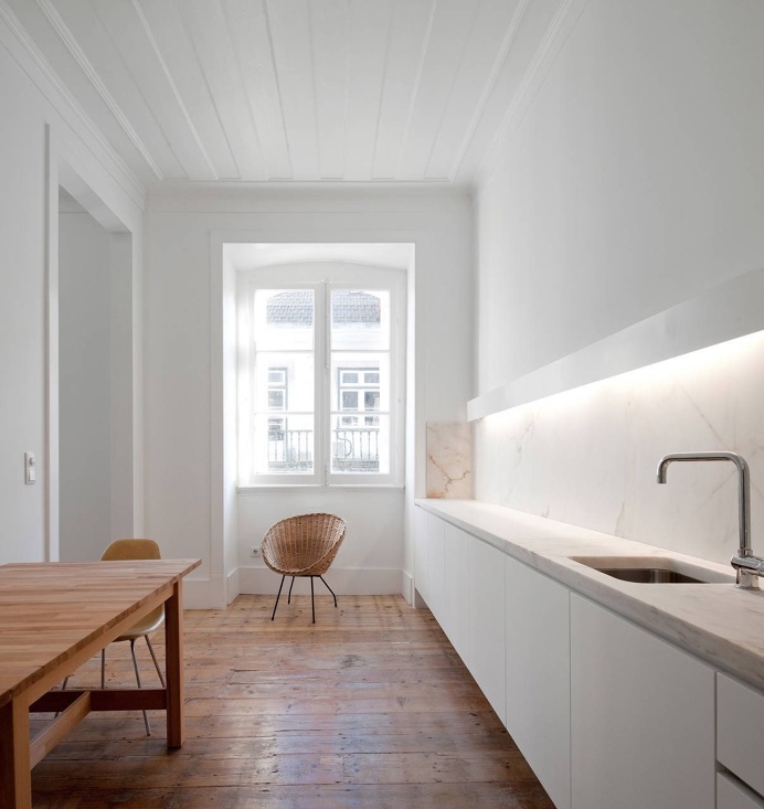 Kitchen. Baixa House by José Adrião Arquitecto. #kitchen #joseadriaoarquitecto #minimalist