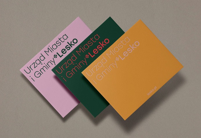 Lesko Corporate Design - Mindsparkle Mag Jarosław Dziubek is the designer of this project: the Corporate Design for Lesko. He used strong, contrasting colors and a simple typography for the logo, stationary and signage and was able to achieve a beautiful and modern brand identity. #logo #packaging #identity #branding #design #color #photography #graphic #design #gallery #blog #project #mindsparkle #mag #beautiful #portfolio #designer