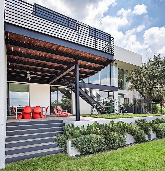 Valburn Residence by Alterstudio Architecture