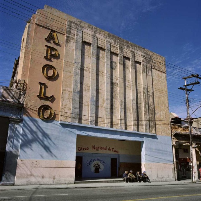 Photographer Carolina Sandretto Documents Old Movie Theatres in Cuba