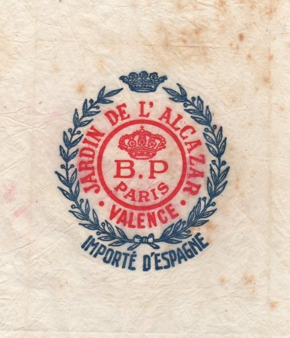 Letterology: Vintage Fruit Wrappers #seal #logo #badge #emblem