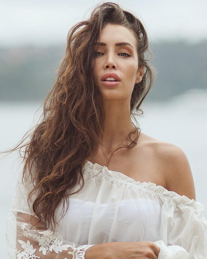 Marvelous Beauty and Lifestyle Portraits by Hayley Jones