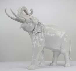 Allach Large Elephant #Sets #Teasets #Porcelainsets #Antiqueplates #Plates #Wallplates #Figures #Porcelainfigurines #porcelain