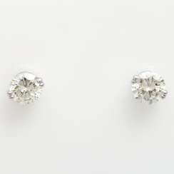 1 p brilliant stud earrings, approx 2.3 ct.