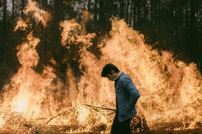Dreamlike and Conceptual Portrait Photography by Alex Stoddard