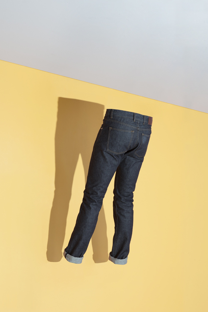 chino denim jeans beige blue color colorful photoshoot photography art design akatre french inspiration designblog mindsparklemag www.mindsp