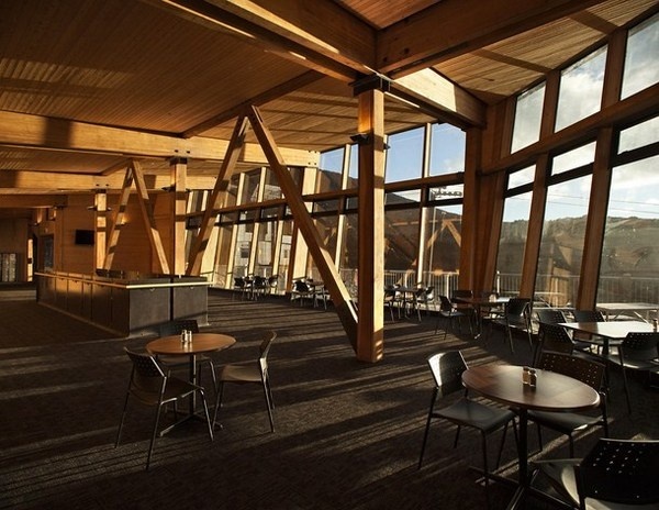 Cafe Knoll Ridge with bar interior #mountain #architecture #volcano #caf