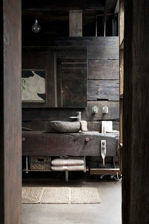 Architecture + Interior #wood #weathered #bathroom