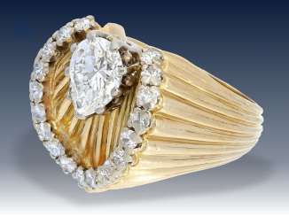 Ring: ganz ausgefallener, sehr dekorativer vintage Brillant-Goldschmiedering, seltener Tropfendiamant von ca. 1,2ct, verm. Frankreich 50er Jahre
