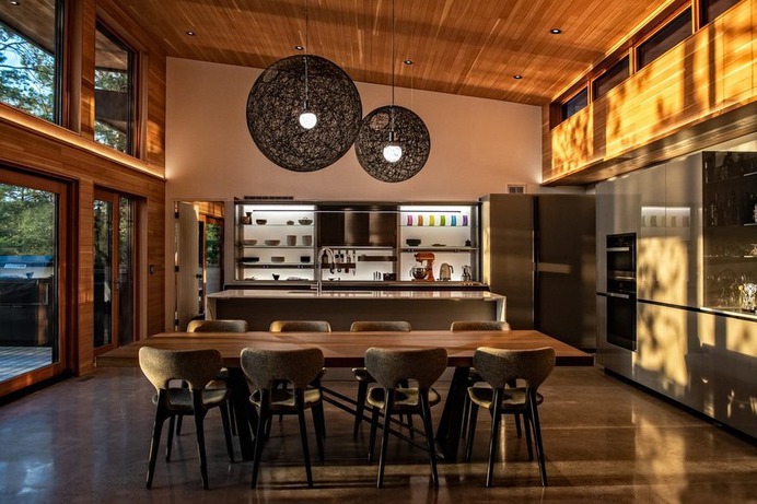 dining room / Altius Architecture