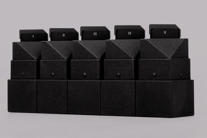 Carsten Nicolai: Raster-Noton | Sgustok Design