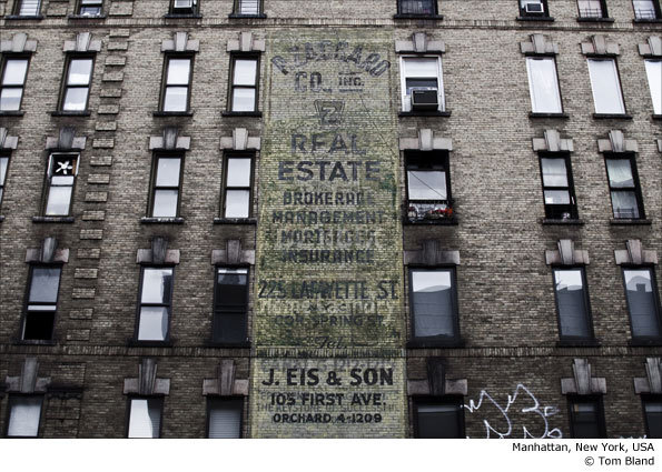 595_bland_3.jpg (595×425) #sign #ghost