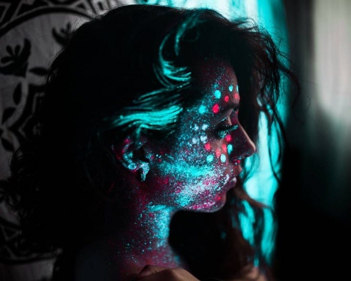Amazing Light Painting Portraits by Arnau Mas