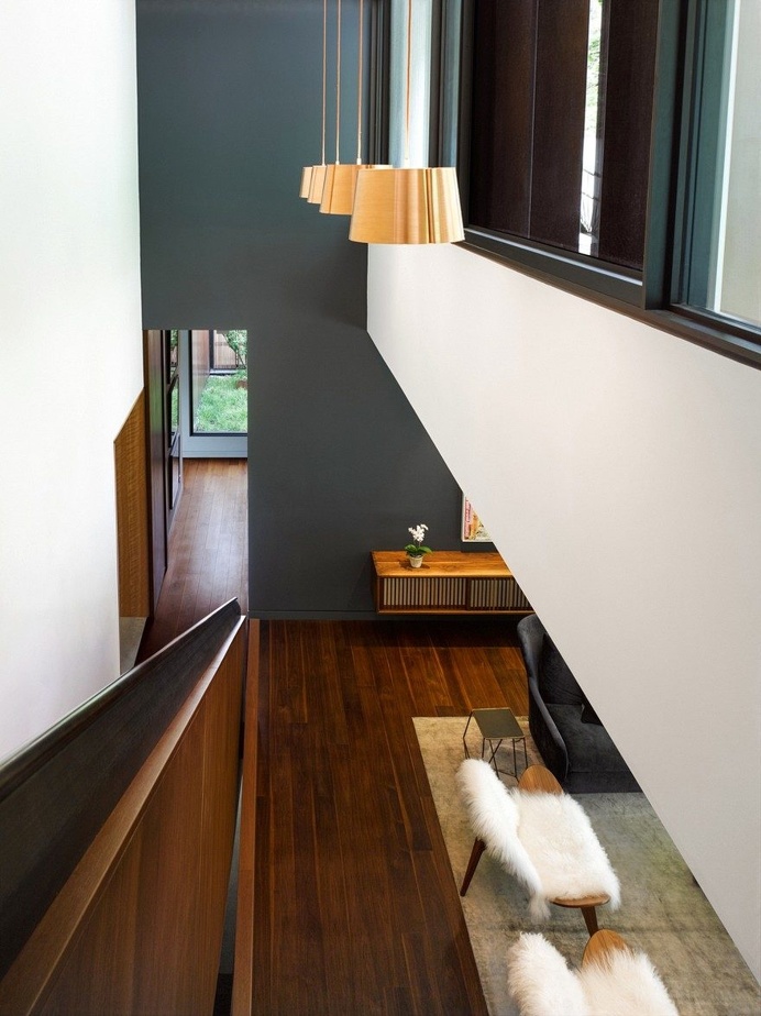 Hoggs Hollow Valley House 6